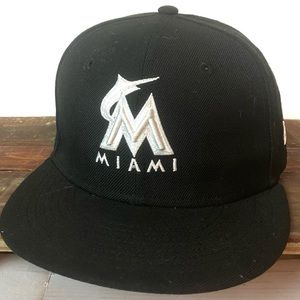 Brand New | New Era Miami Marlins 9Fifty MLB Black Youth Snapback Cap